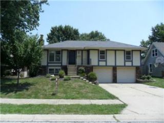 Foreclosed Home - 13313 MANCHESTER AVE, 64030