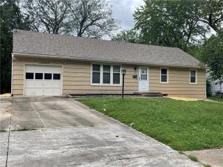 Foreclosed Home - 13302 DONNELLY AVE, 64030