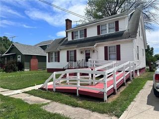 Foreclosed Home - 208 W MAIN ST, 64035