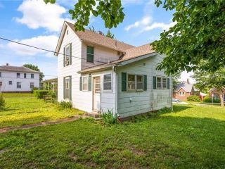 Foreclosed Home - 16 W 17TH ST, 64037