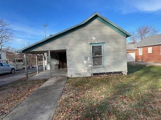 Foreclosed Home - 1206 MAIN ST, 64037
