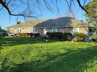 Foreclosed Home - 17215 NE 176TH ST, 64048