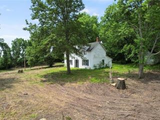 Foreclosed Home - 18318 NATION RD, 64048