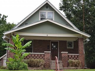 Foreclosed Home - 846 N LIBERTY ST, 64050