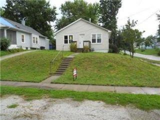 Foreclosed Home - 501 E LEXINGTON AVE, 64050