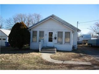 Foreclosed Home - 705 N EMERY ST, 64050