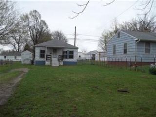 Foreclosed Home - 1129 S HADEN ST, 64050