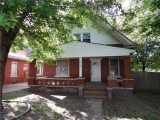 Foreclosed Home - 911 W TRUMAN RD, 64050