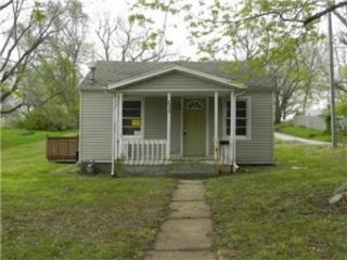Foreclosed Home - 2539 S EVANSTON AVE, 64052