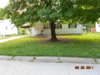 Foreclosed Home - 2415 S CRESCENT AVE, 64052