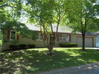 Foreclosed Home - 10615 E 32ND ST S, 64052