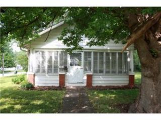 Foreclosed Home - 2328 S HARRIS AVE, 64052