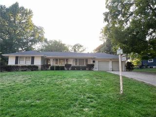 Foreclosed Home - 12107 NEWBURY LN, 64052