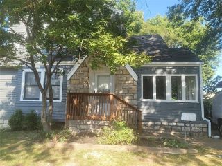 Foreclosed Home - 1711 S NORTHERN BLVD, 64052