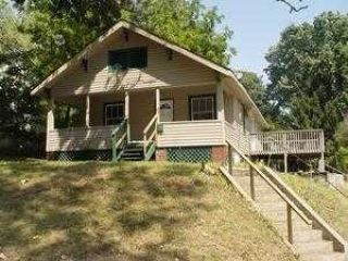 Foreclosed Home - 8816 E ROBERTS ST, 64053