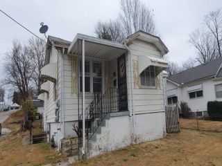 Foreclosed Home - 11100 E 11th St S, 64054