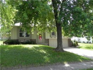Foreclosed Home - 3913 S BERRY LN, 64055