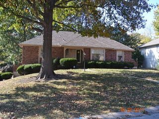 Foreclosed Home - 4312 S GREENWICH LN, 64055