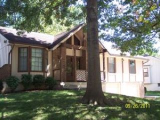 Foreclosed Home - 4921 S KENDALL DR, 64055