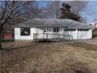 Foreclosed Home - 1224 S HOCKER AVE, 64055