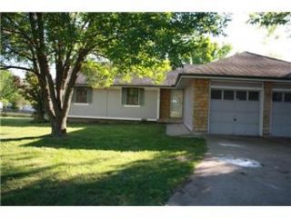 Foreclosed Home - 2712 S COACHMAN DR, 64055