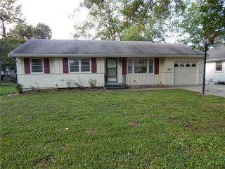 Foreclosed Home - 504 W 35th Ter S, 64055