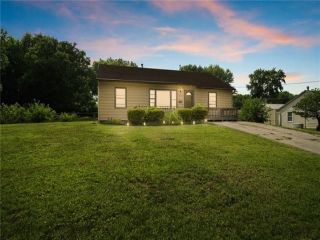 Foreclosed Home - 5104 S MARION AVE, 64055