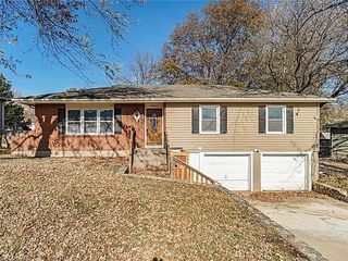 Foreclosed Home - 13012 E 41ST ST S, 64055