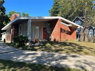 Foreclosed Home - 216 W SOUTHSIDE BLVD, 64055