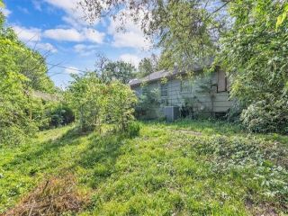 Foreclosed Home - 812 W 30TH ST, 64055