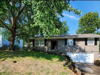 Foreclosed Home - 16608 E 32ND ST S, 64055