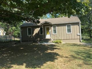 Foreclosed Home - 1341 S KINGS HWY, 64055