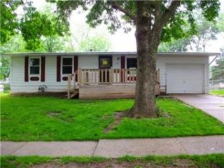 Foreclosed Home - 825 N PONCA DR, 64056