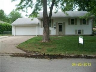 Foreclosed Home - 18512 E 6TH ST N, 64056