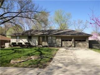 Foreclosed Home - 3000 S PONCA DR, 64057