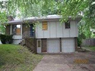 Foreclosed Home - 1814 N DOVER ST, 64058