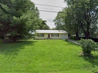 Foreclosed Home - 17405 E 21ST ST N, 64058