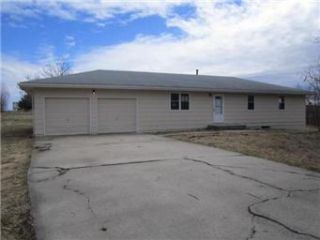 Foreclosed Home - 13201 VINES RD, 64060