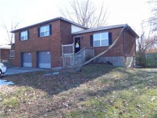 Foreclosed Home - 701 NE CHIPMAN RD, 64063