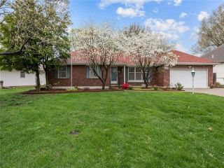 Foreclosed Home - 400 SE WESTWIND DR, 64063