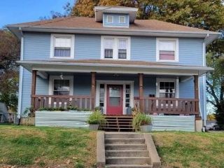 Foreclosed Home - 120 N 17TH ST, 64067