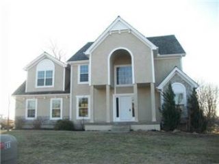 Foreclosed Home - 811 CLAYWOODS DR, 64068