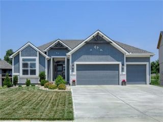 Foreclosed Home - 1806 RED ORCHARD DR, 64068