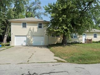 Foreclosed Home - List 101280227