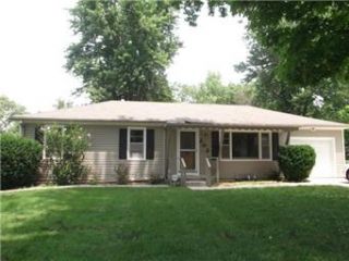 Foreclosed Home - 202 SE 15TH ST, 64075