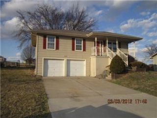 Foreclosed Home - 306 SE 4TH ST, 64075