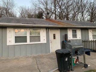 Foreclosed Home - 1102 LAKESHORE DR, 64075