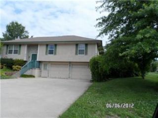 Foreclosed Home - 413 E PHILLIPS ST, 64076