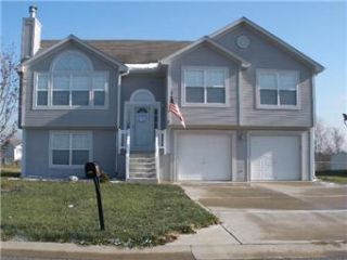 Foreclosed Home - 22011 GRACIE DR, 64078