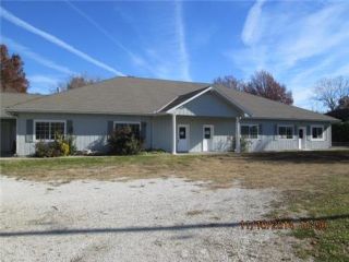 Foreclosed Home - 21615 S Peculiar Dr, 64078